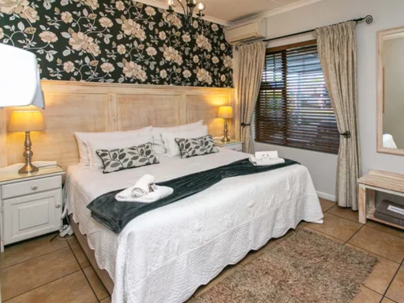 Raw Karoo Guest House